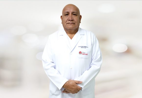 El Dr. Víctor Espinoza Alonzo es reconocido como el Mejor Ginecólogo del Perú