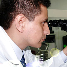 Dr. Edgar Gonzáles Dávila