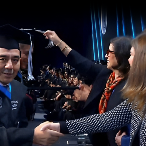 Dr. Fermín Silva obtiene su MBA en la Universidad del Pacífico